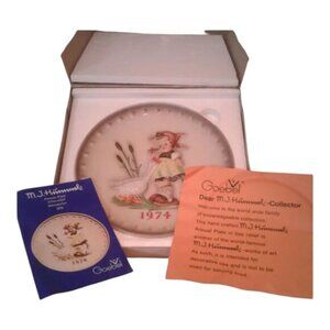 Hummel 1974 Annual Plate Girl with Geese - Good Condition